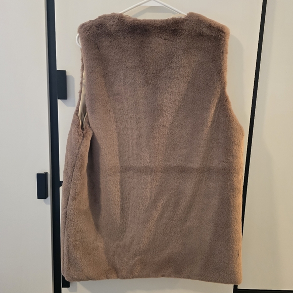 Nordstrom Rack Tan Faux Fur Vest - Picture 2 of 3